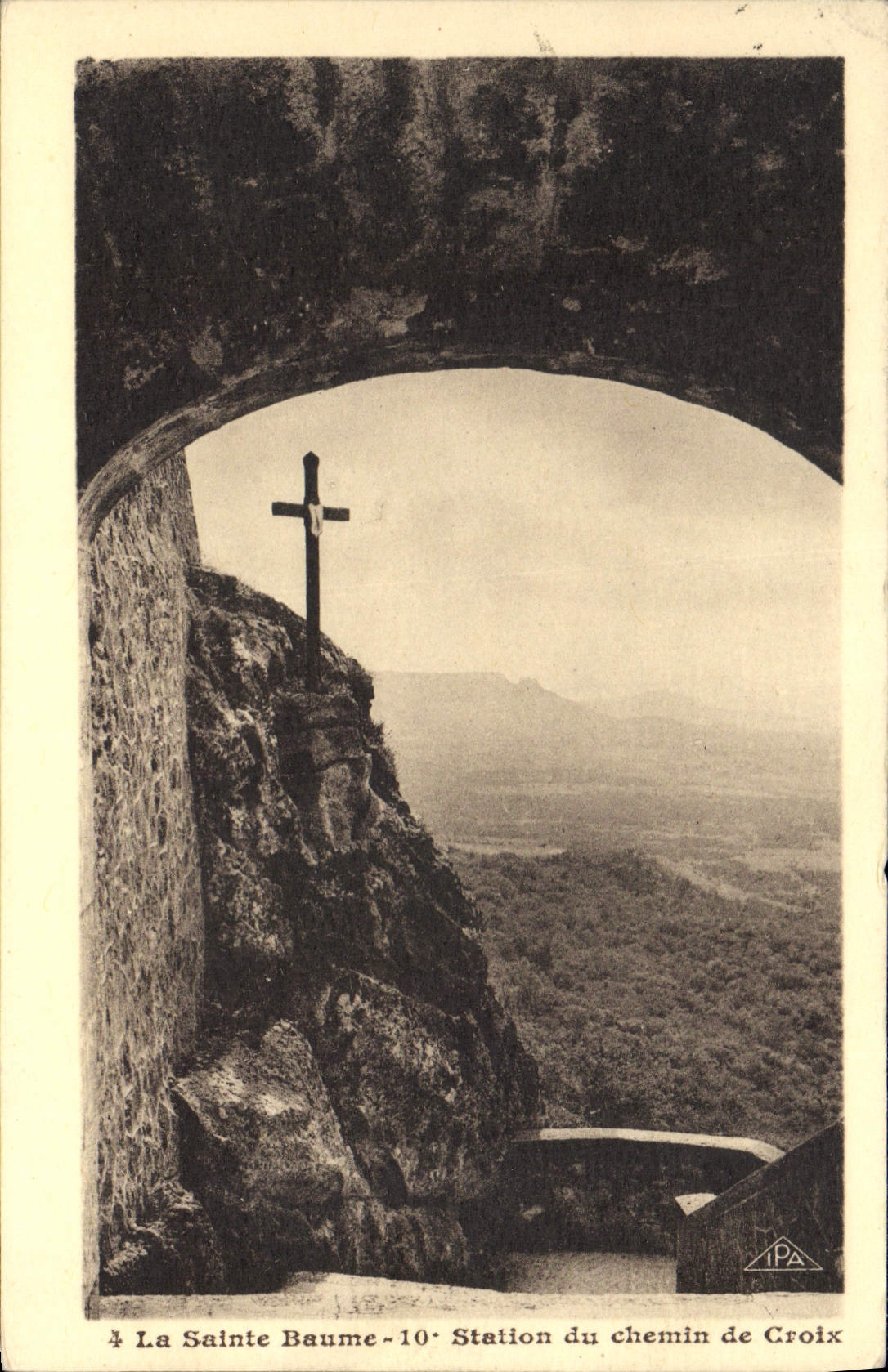 CPA La Sainte Baume Station du chemin de Croix 