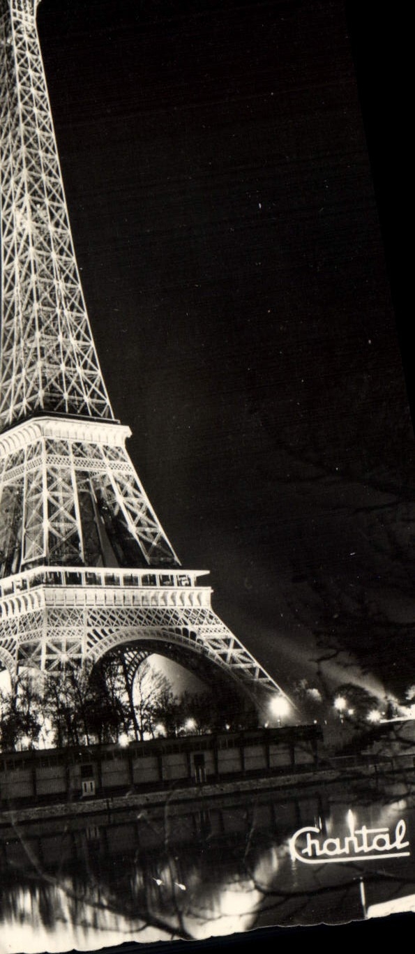 CPA Paris La Tour Eiffel illuminee 