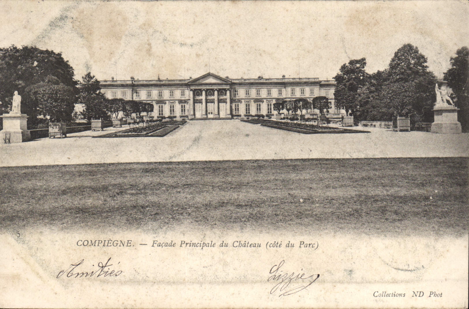 CPA Compiegne Facade Principale du Chateau cote du Parc 