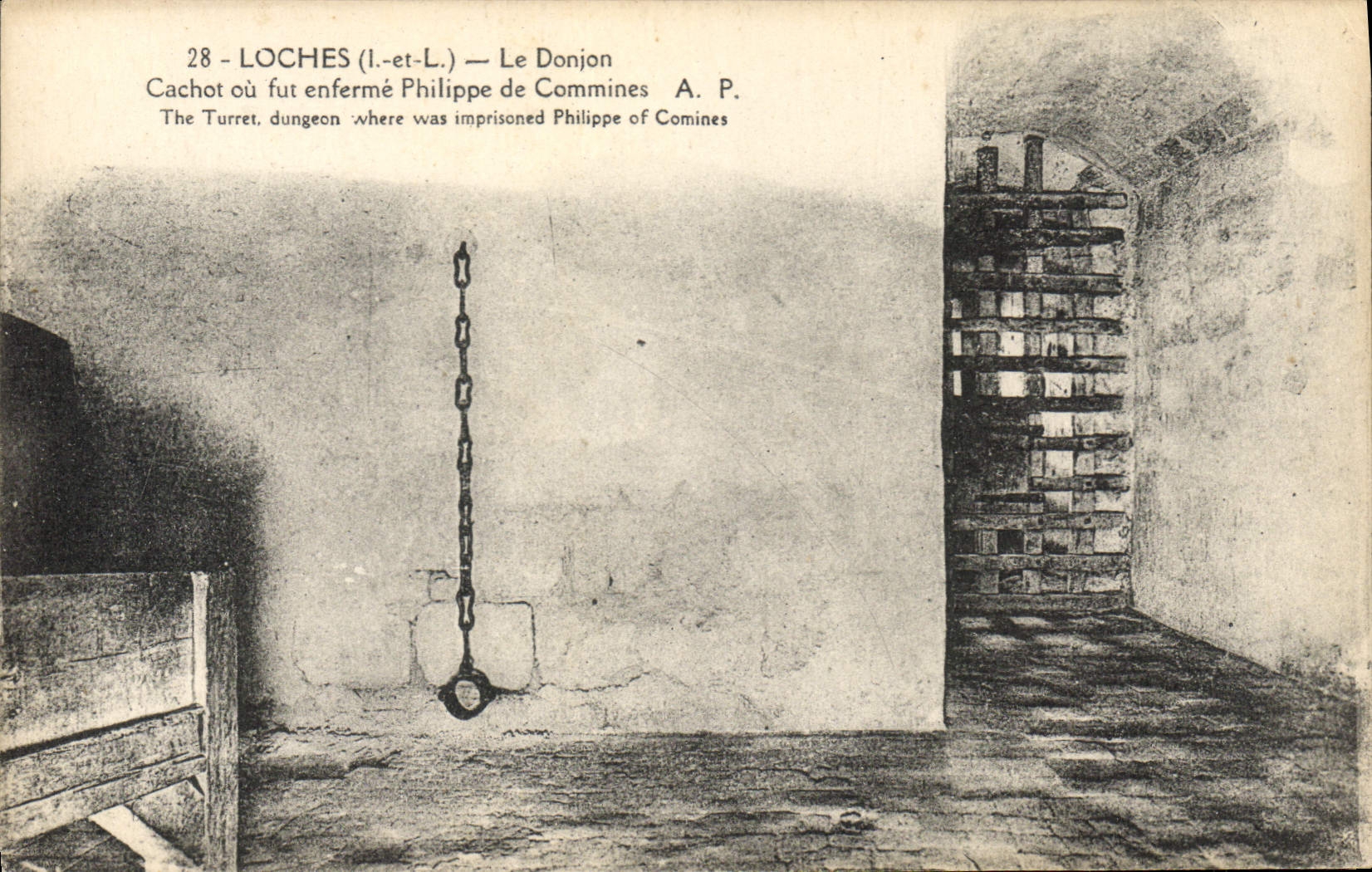 CPA Loches I et L Le Donjon Cachot ou fut enferme Philippe de Commines