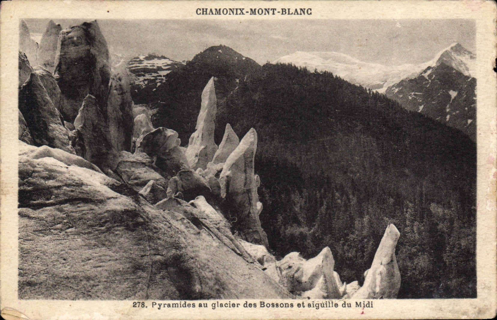 CPA Chamonix Mont Blanc Pyramides au Glacier des Bossons et aiguille du Midi 