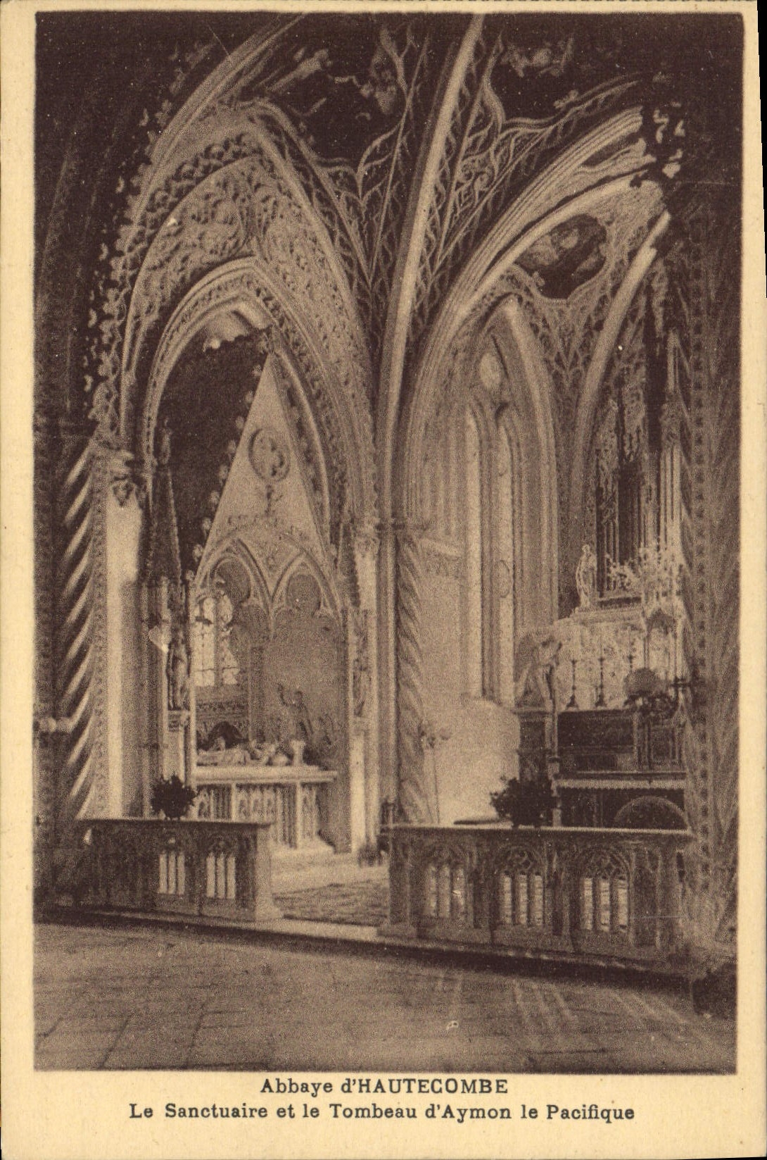 CPA Abbaye d'Hautecombe Le Sanctuaire et le Tombeau d'Aymon le Pacifique 