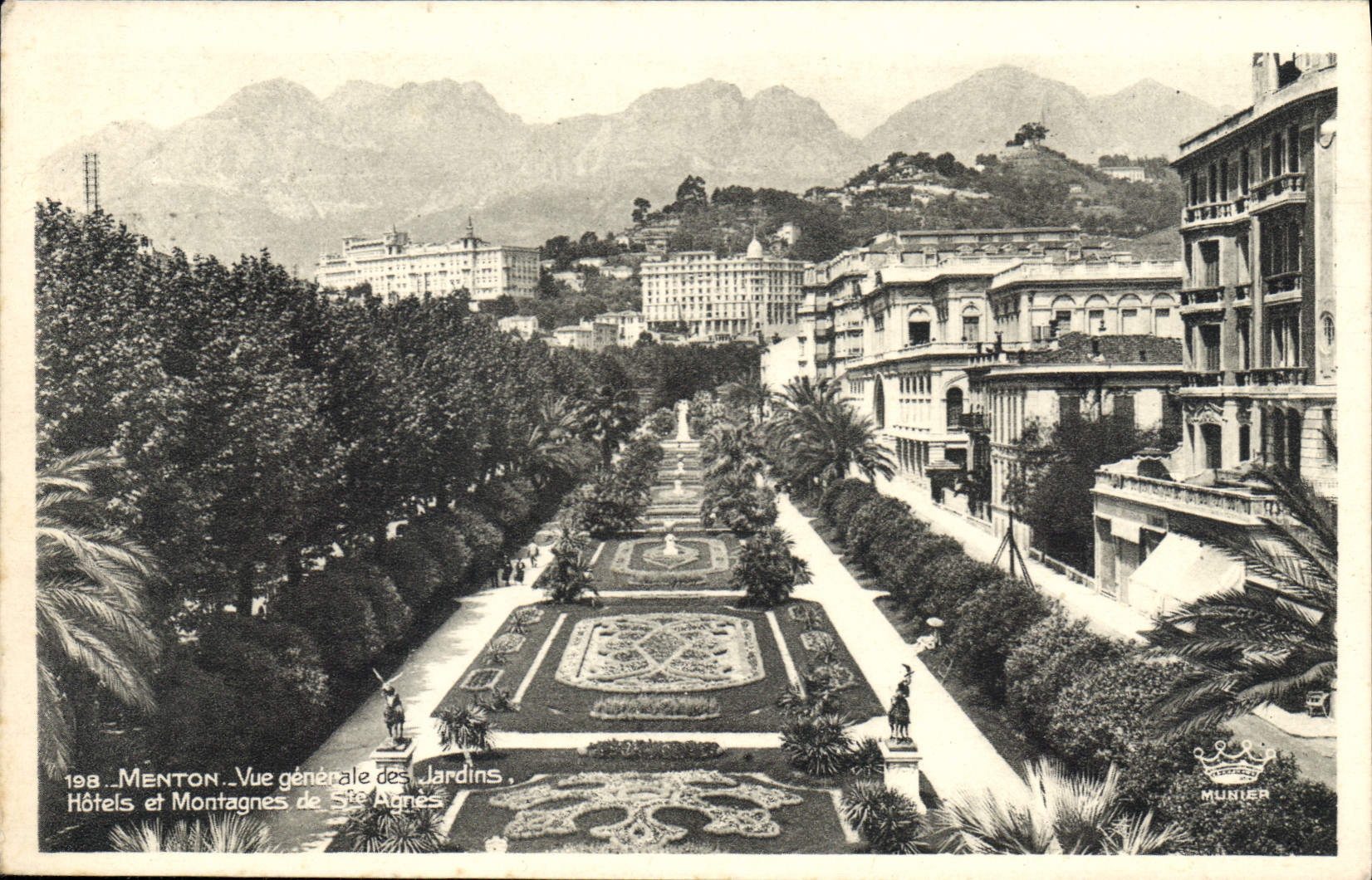 CPA Menton Vue generale des Jardins Hotels et Montagnes de Sta Agnes