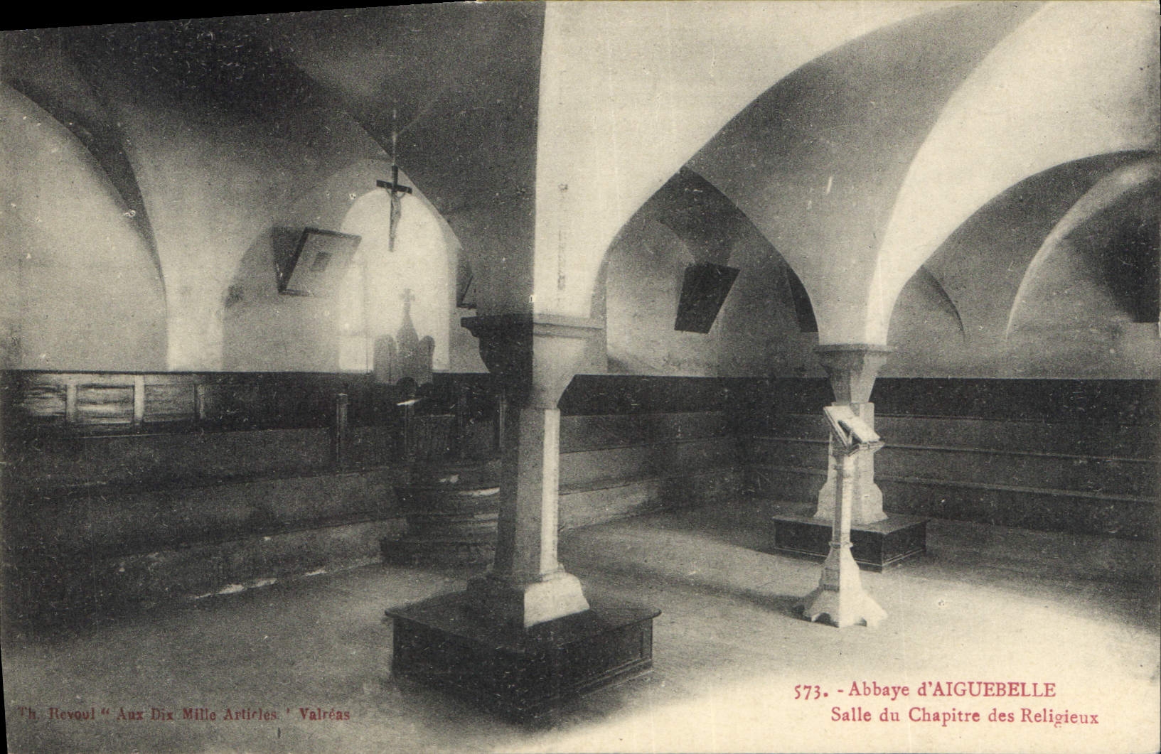 CPA Abbaye d'Aiguibelle Salle du Chapitre des Religieux