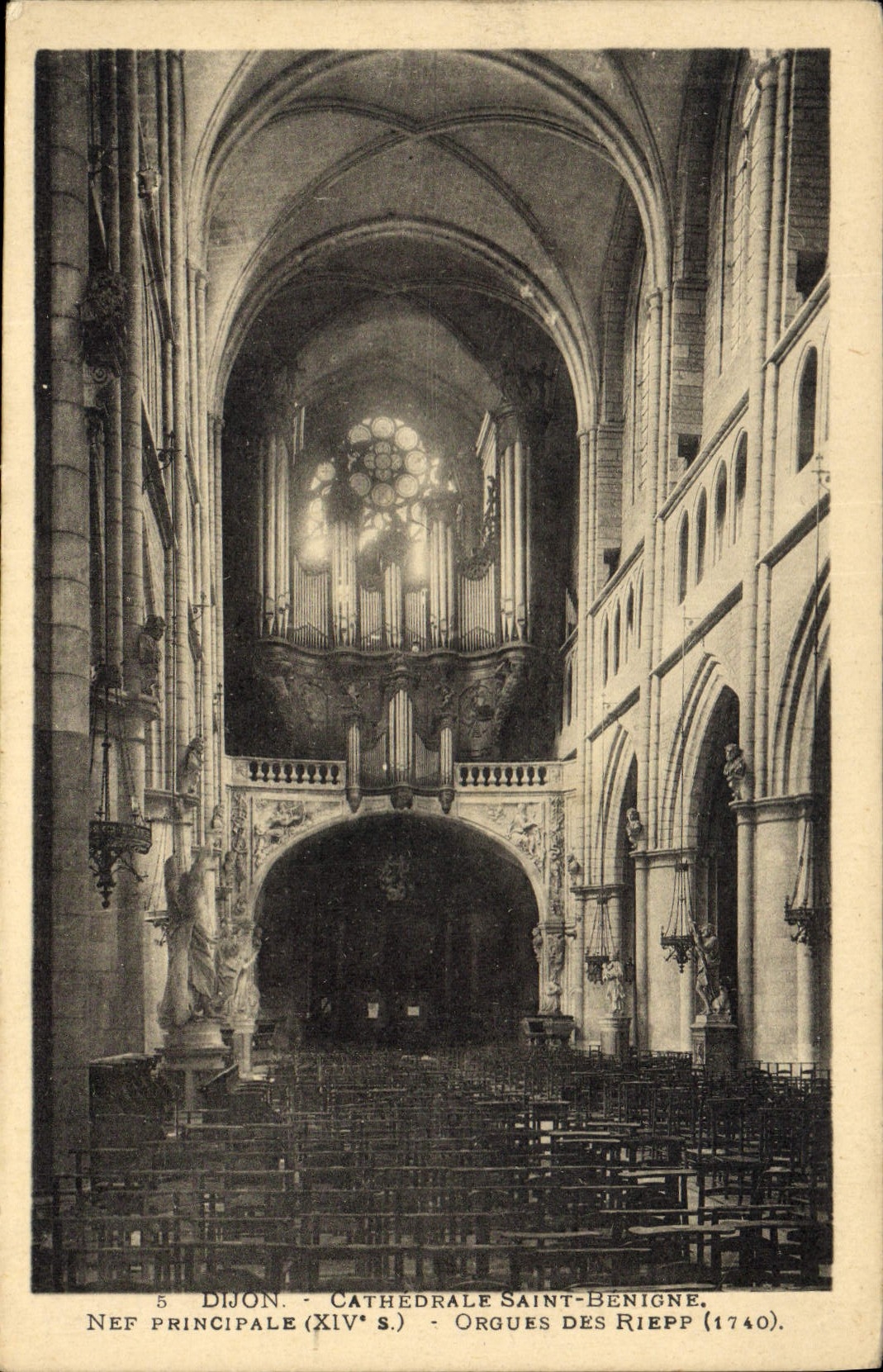 CPA Dijon Cathedrale Saint Benigne Nef Principale Orgues des Riepp 