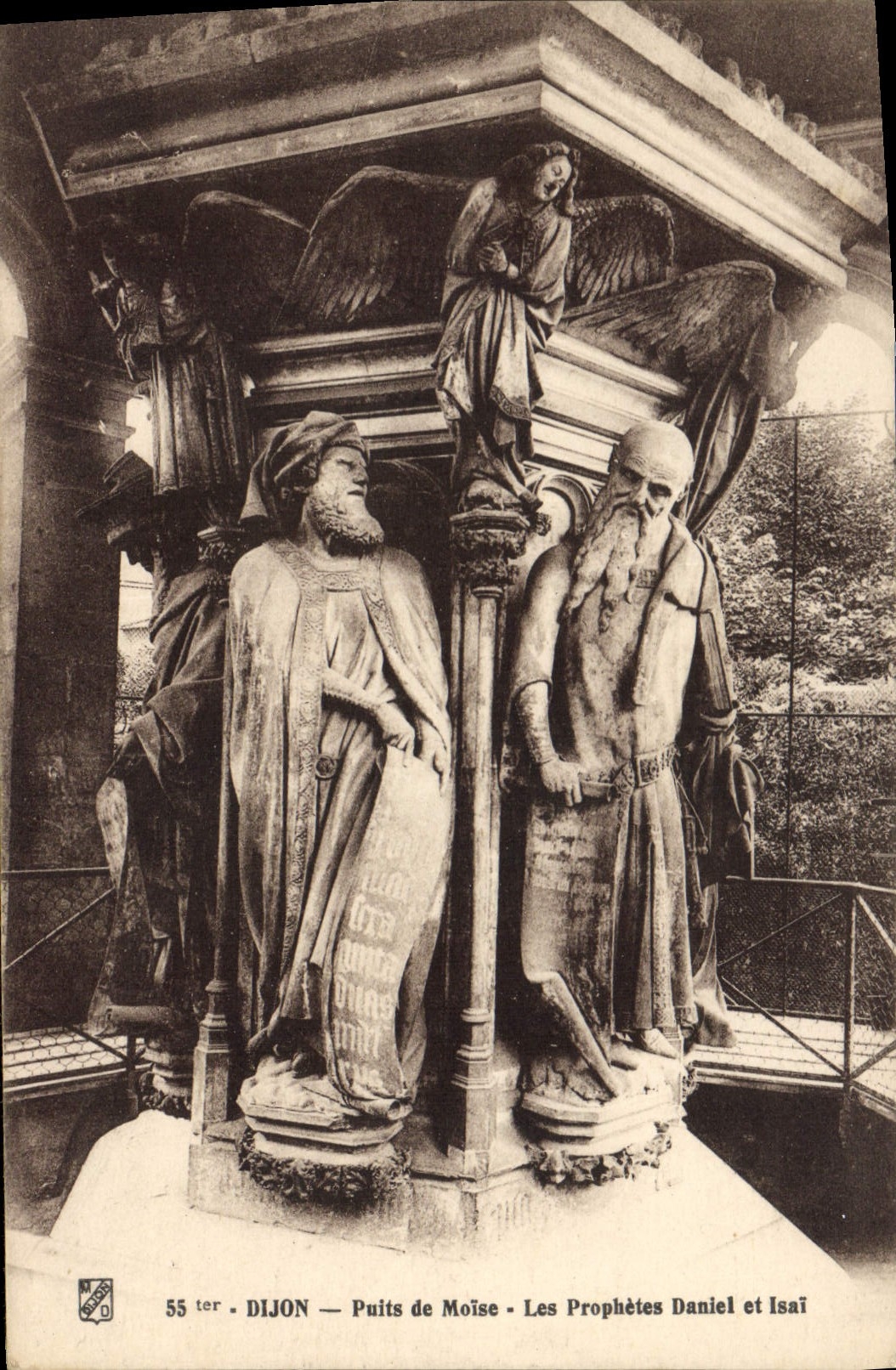 CPA Dijon Puits de Moise Les Prophetes Daniel et Isai 