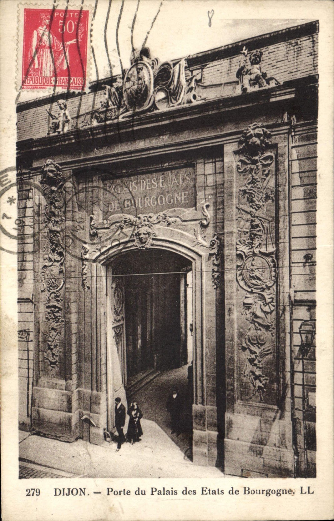 CPA Dijon Porte du Palais des Etats de Bourgogne 