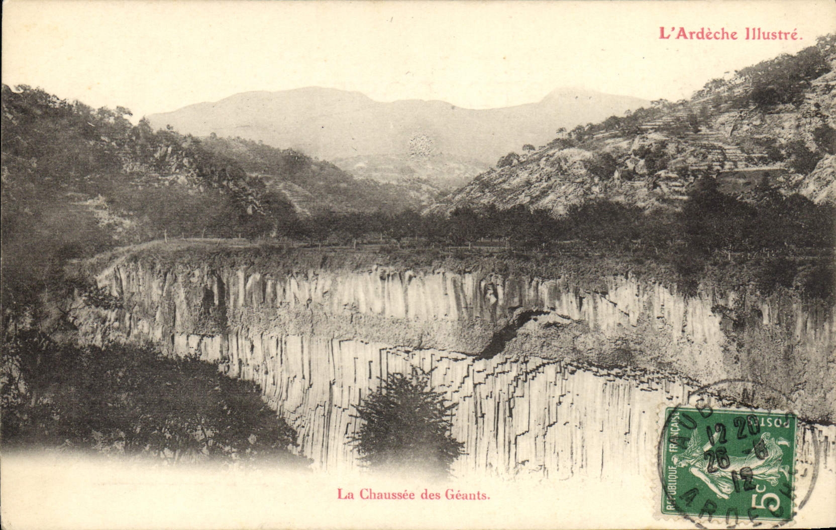 CPA L'Ardeche illustre La Chaussee des Geants 
