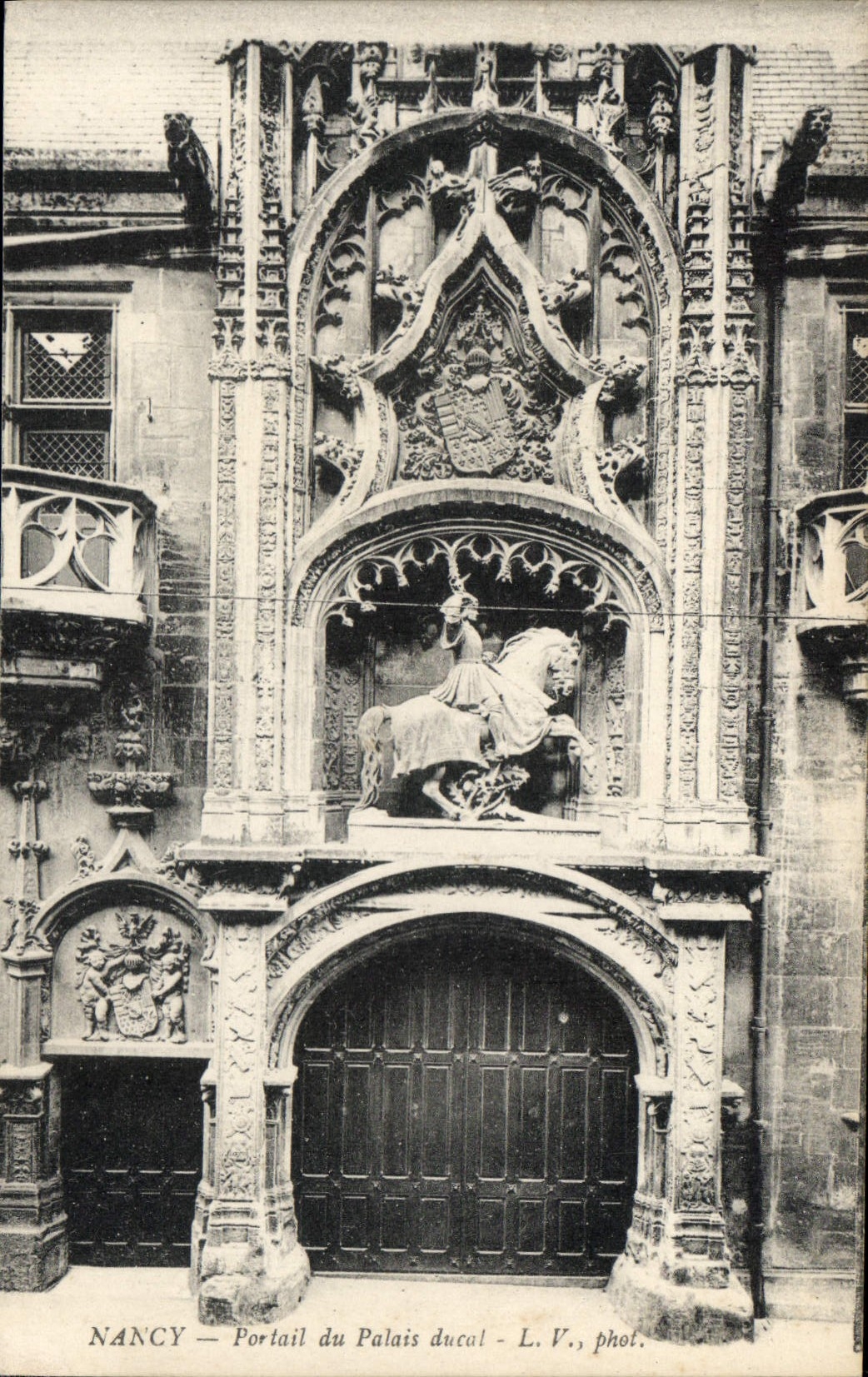 CPA Nancy Portail du Palais ducal 