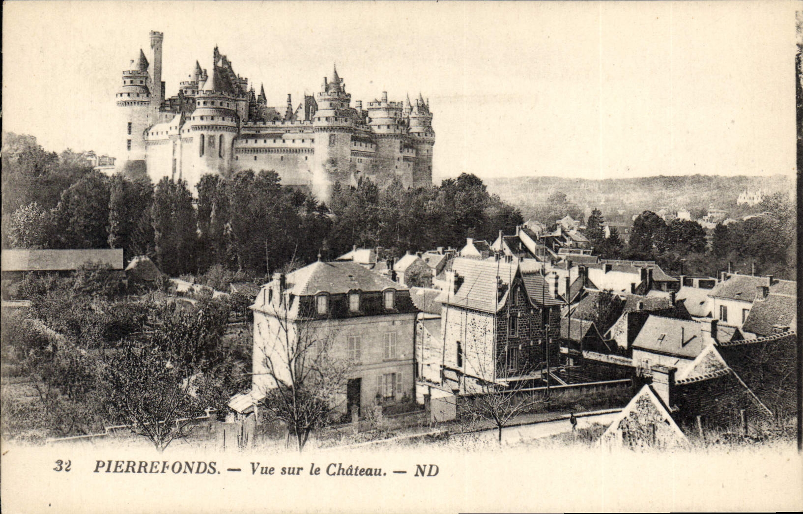 CPA Pierrefonds Vue sur le Chateau 