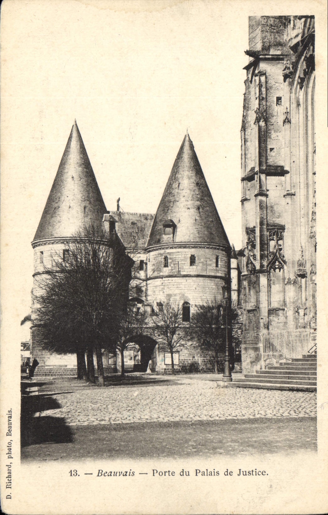 CPA Beauvais Porte du Palais de Justice