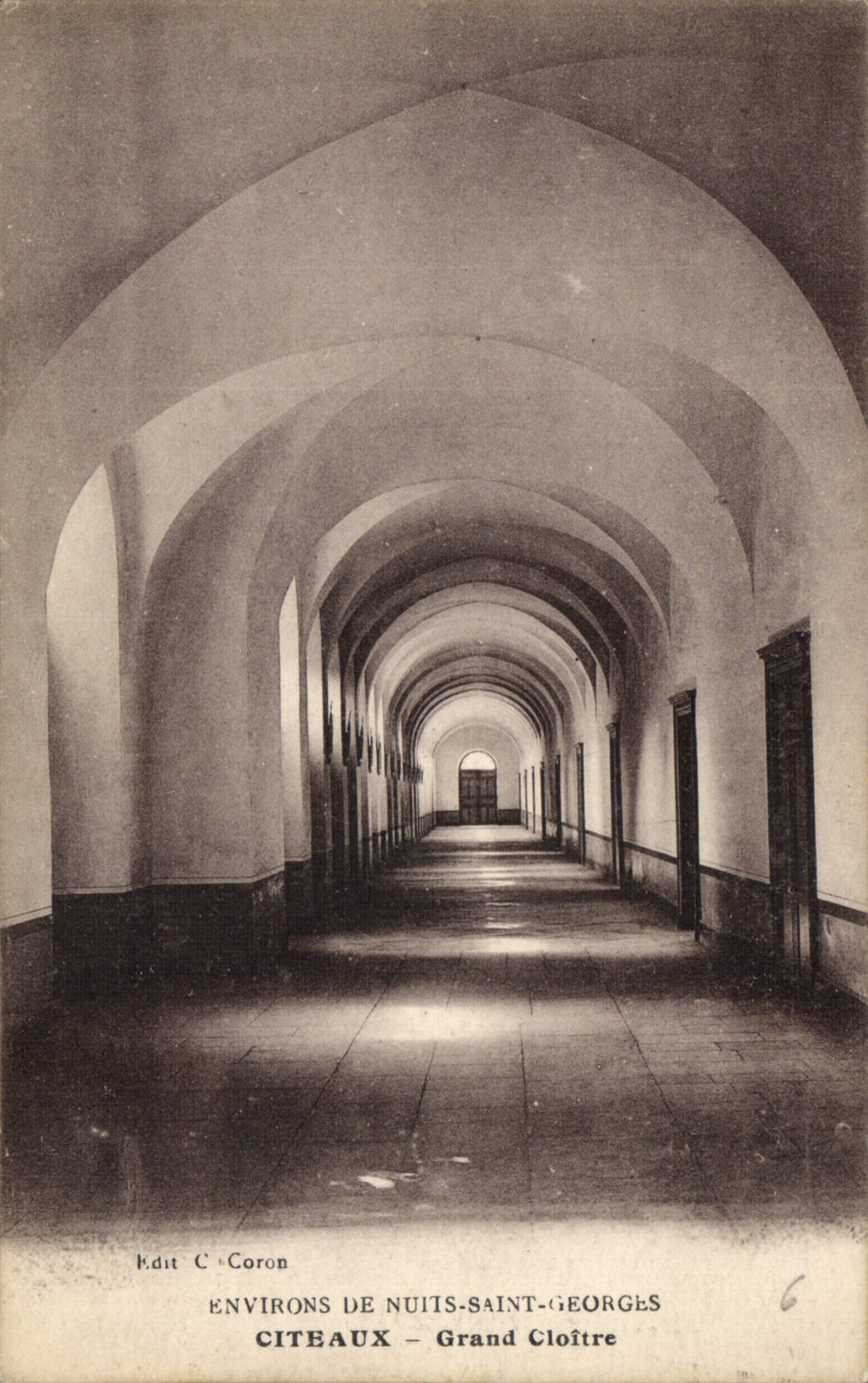 CPA Environs de Nuits Saint Georges Citeaux Grand Cloitre 