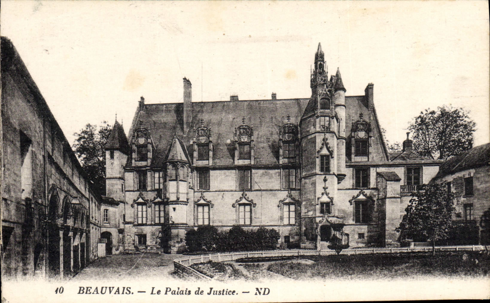 CPA Beauvais Le Palais de Justice 