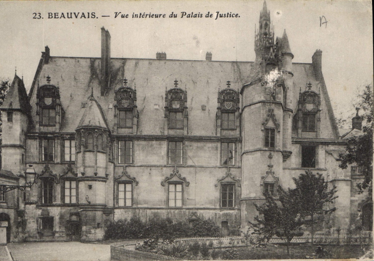 CPA Beauvais Vue interieure du Palais de Justice
