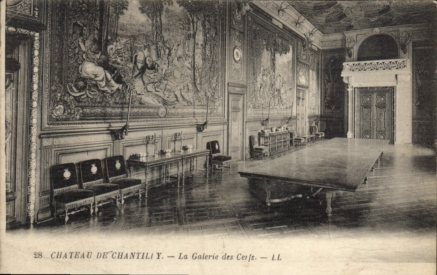 CPA Chateau de Chantilly La Galerie des Cerfs 