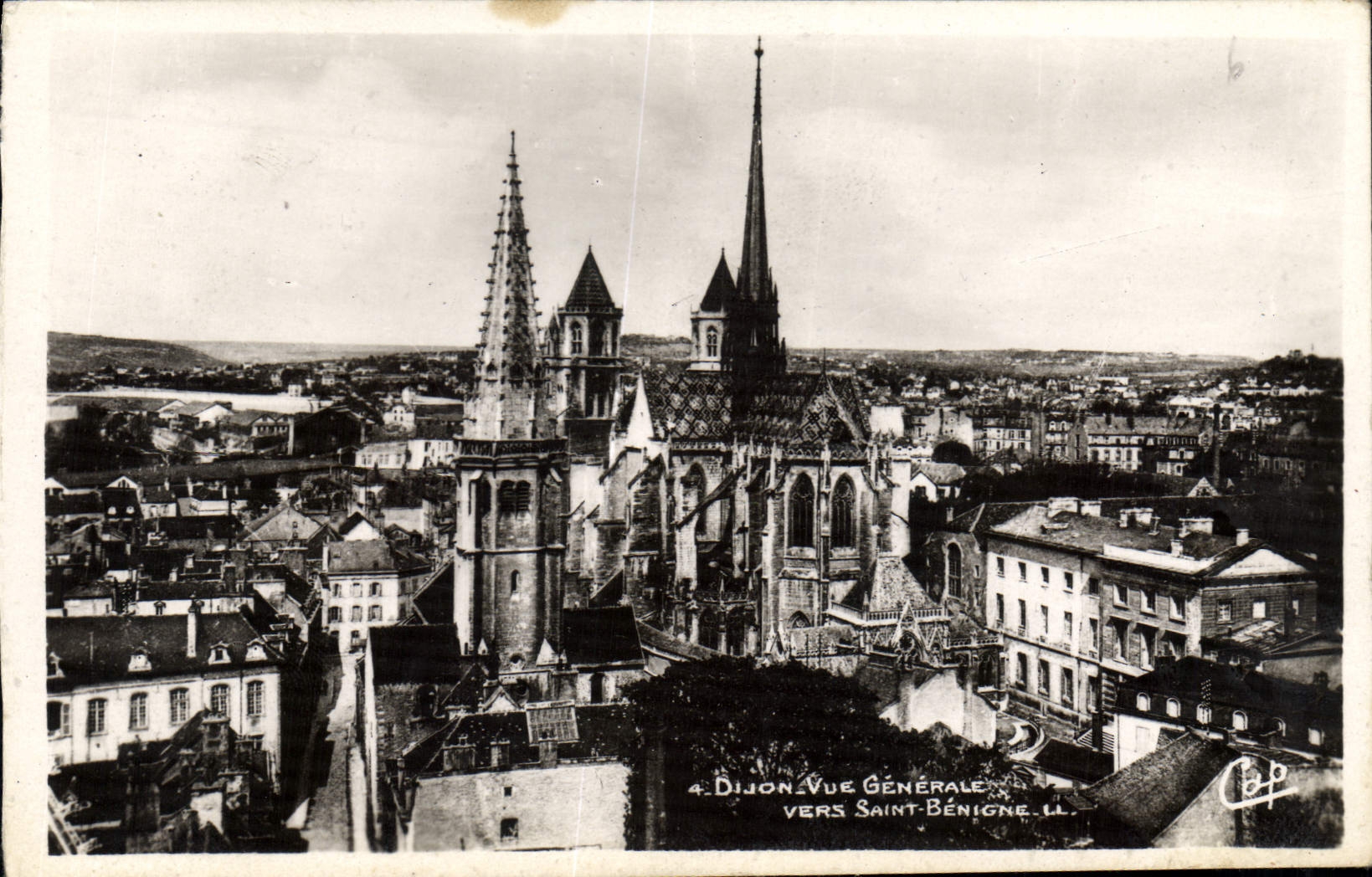 CPA Dijon Vue Generale vers Saint Benigne 