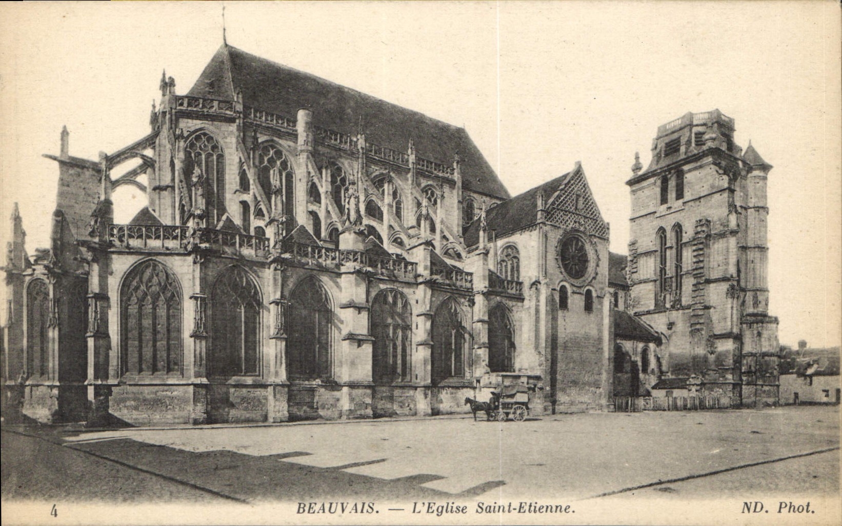 CPA Beauvais L'Eglise Saint Etienne 