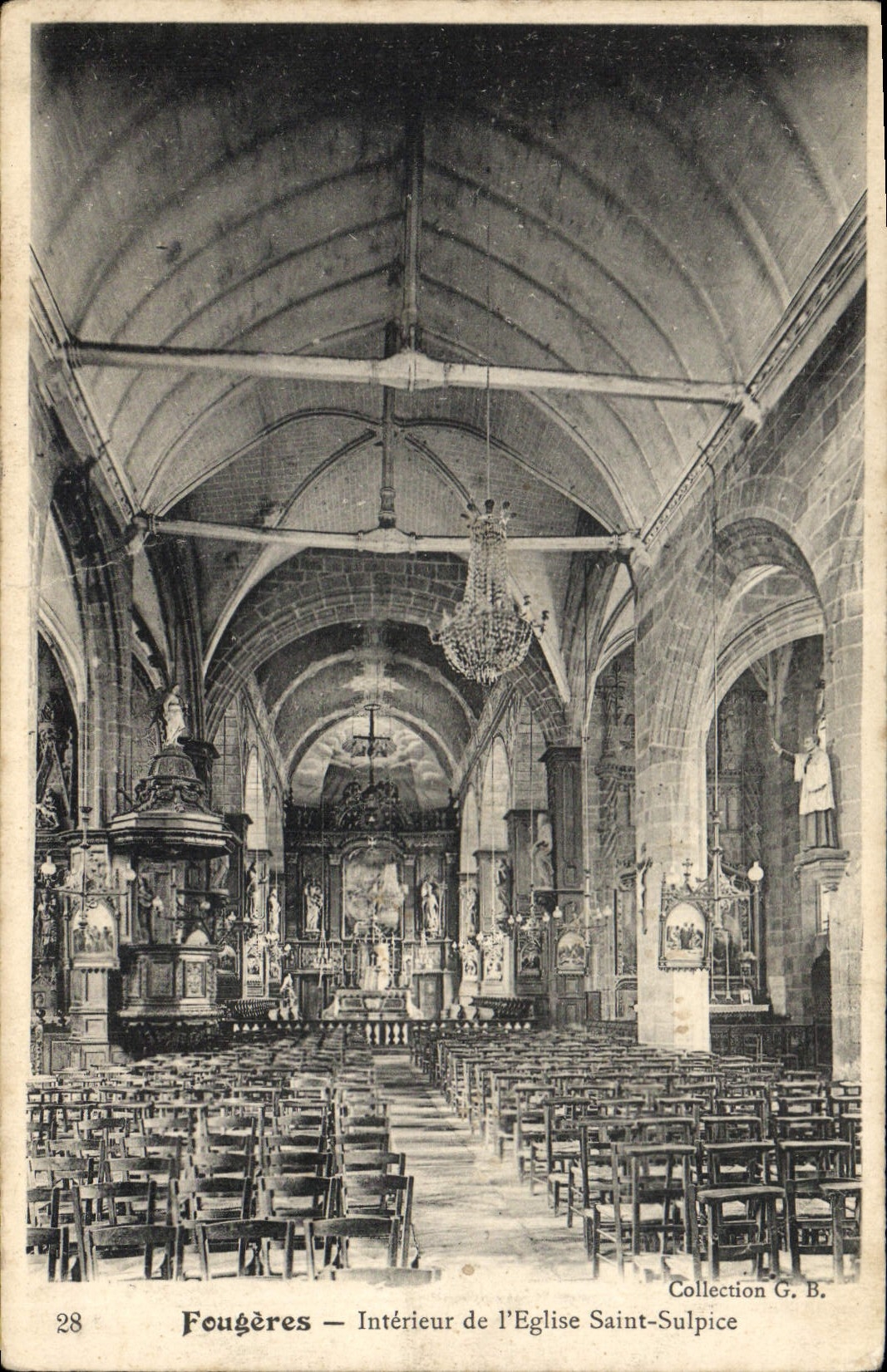 CPA Fougeres Interieur de l'Eglise Saint Sulpice