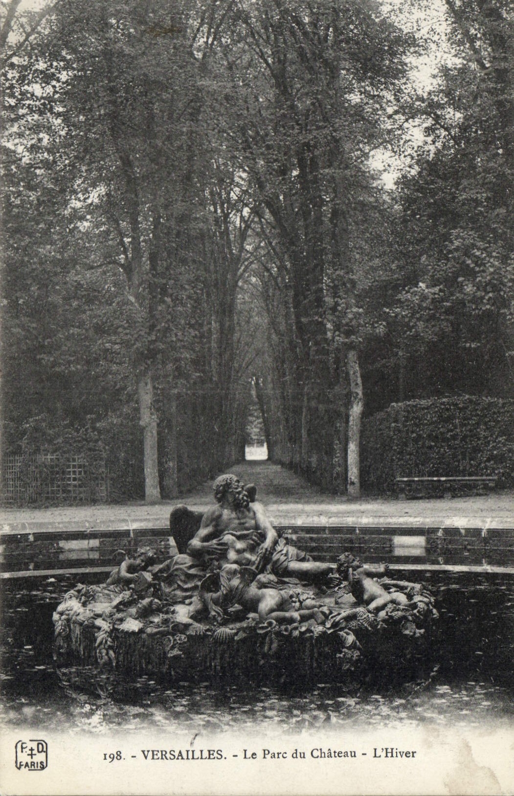 CPA Versailles Le Parc du Chateau L'Hiver 