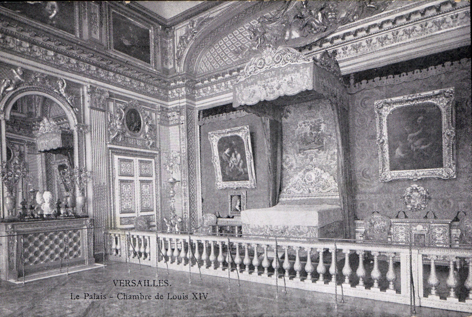 CPA Versailles Le Palais Chambre de Louis XIV 