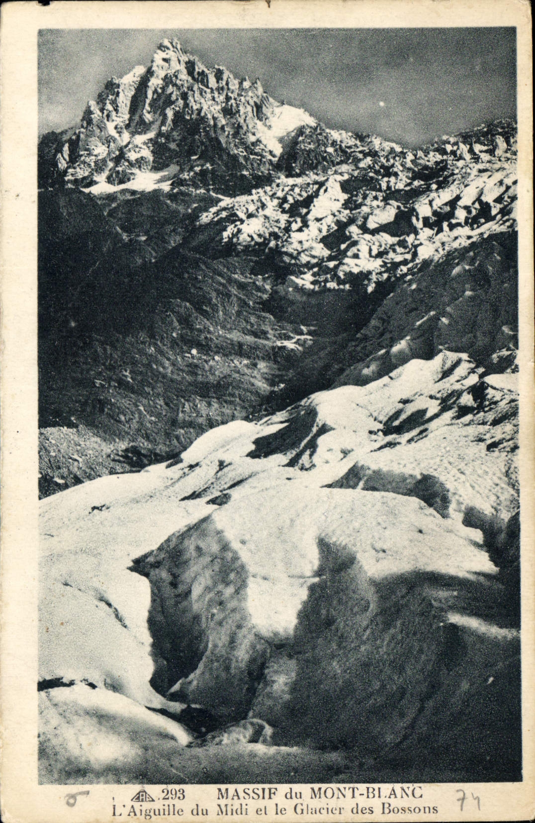 CPA Massif du Mont Blanc L'Aiguille du Midi et le Glacier des Bossons 