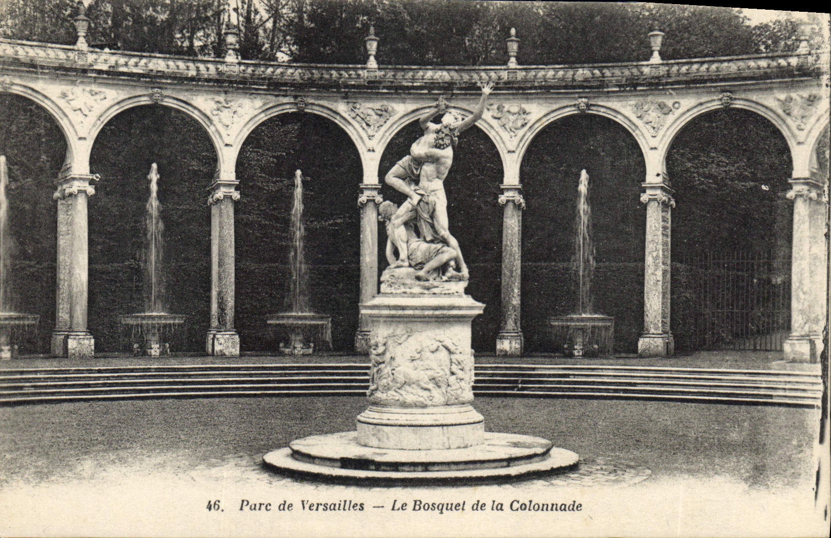 CPA Parc de Versailles Le Bosquet de la Colonnade 