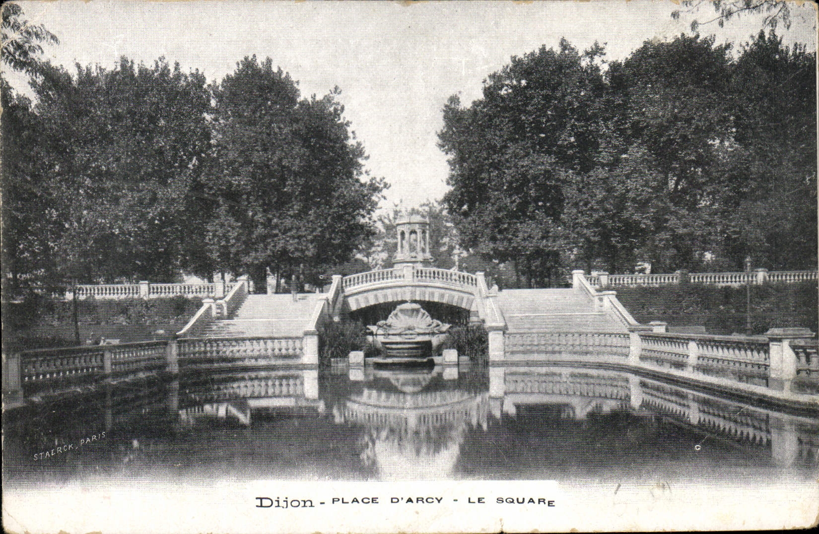 CPA Dijon Place d'Arcy Le Square 