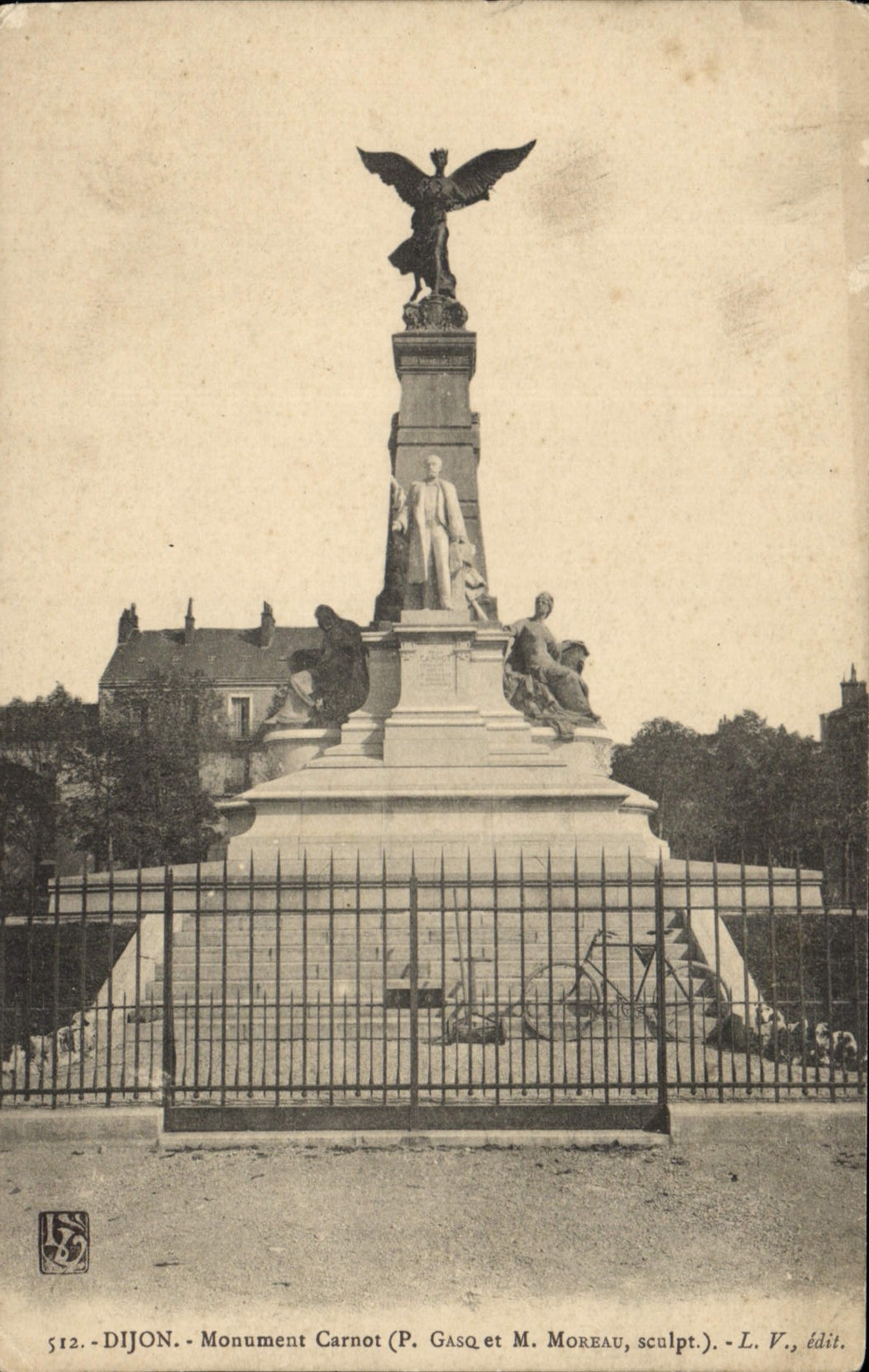 CPA Dijon Monument Carnot 