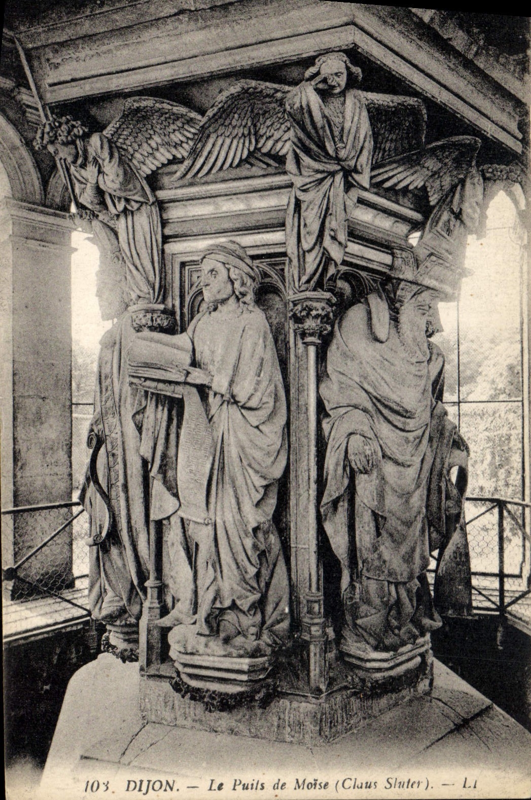 CPA Dijon Le Puits de Moise 