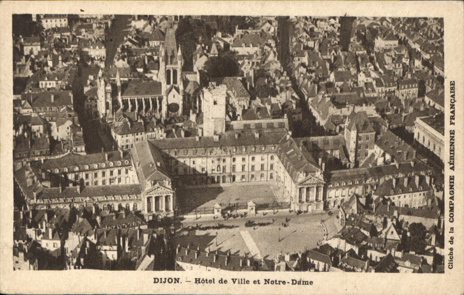 CPA Dijon Hotel de Ville et Notre Dame 