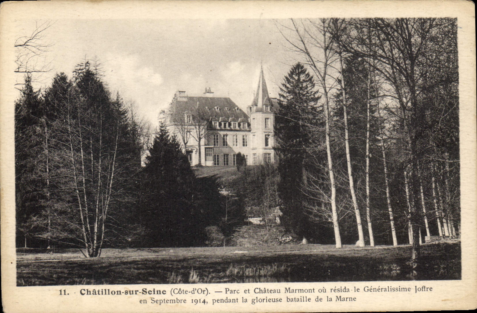 CPA Chatillon sur Seine Cote d'Or Parc et Chateau Marmont ou resida le Generalissime