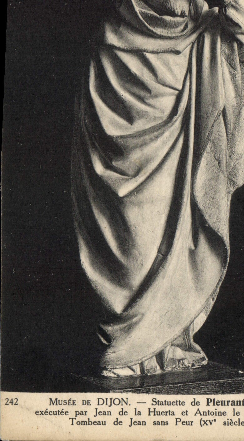 CPA Musee de Dijon Statuette de Pleurant 