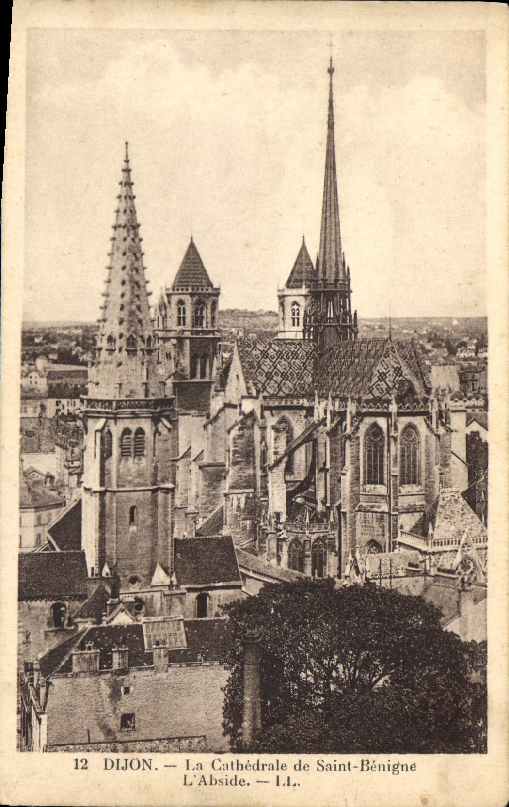 CPA Dijon La Cathedrale de Saint Benigne L'Abside