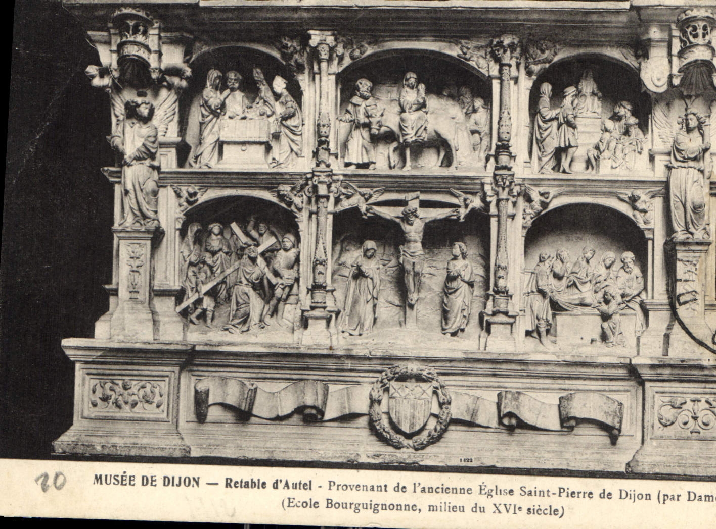 CPA Musee de Dijon Retable d'Autel Provenant de l'ancienne Eglise Saint Pierre de Dijon