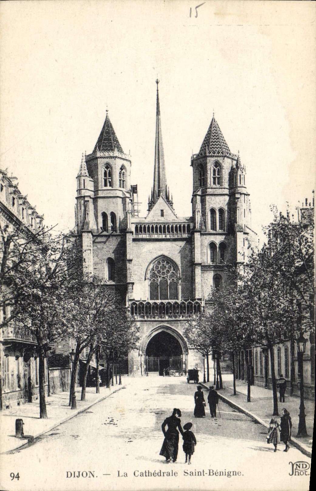 CPA Dijon La Cathedrale Saint Benigne 