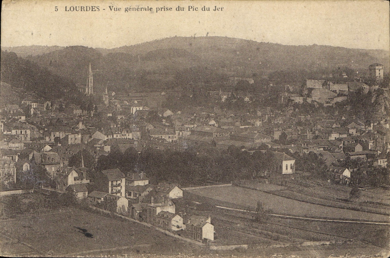 CPA Lourdes Vue generale prise du Pic du Jer 