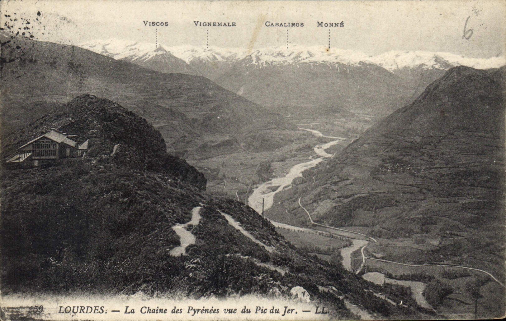 CPA Lourdes La Chaine des Pyrenees vue du Pic du Jer 