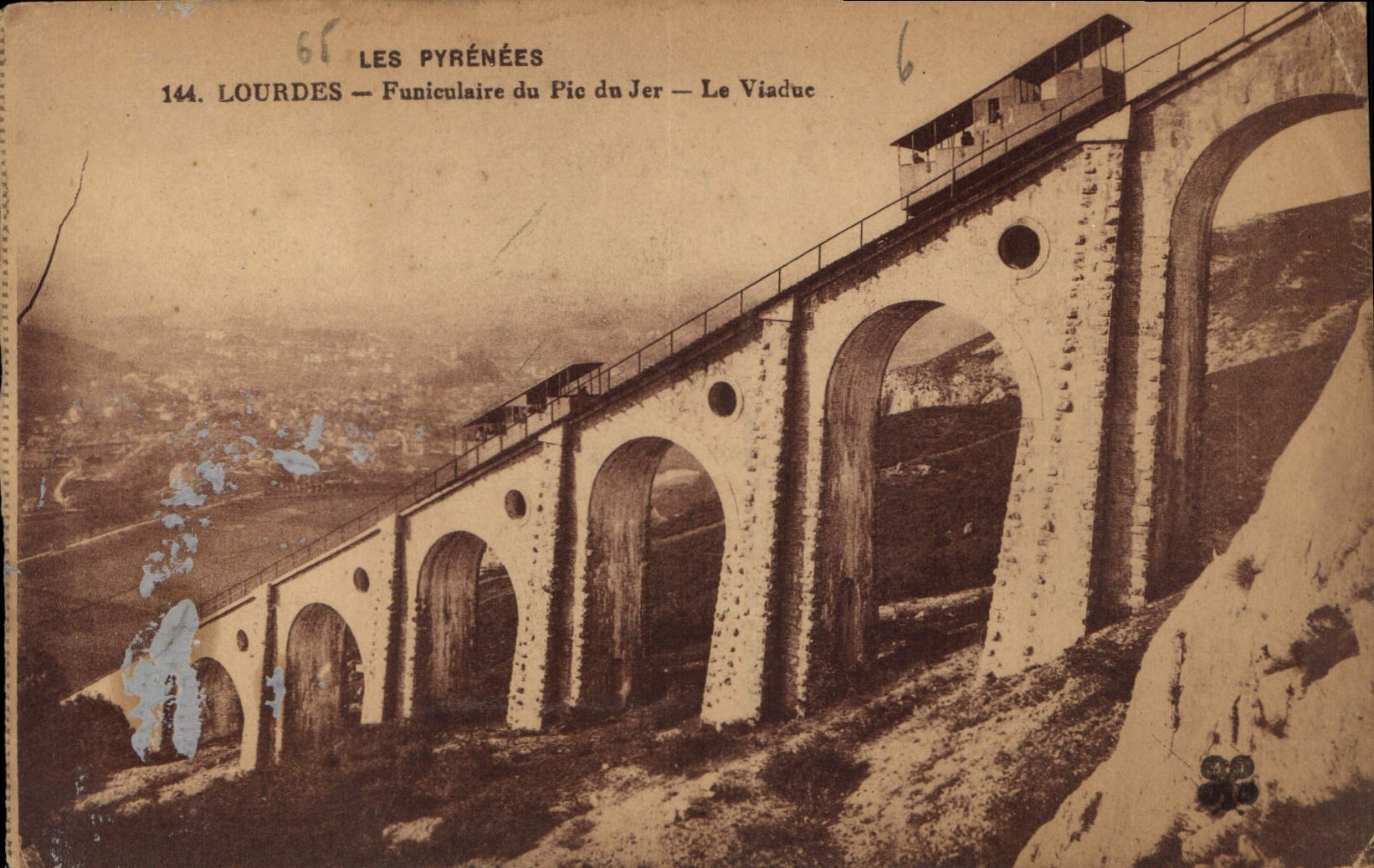 CPA Lourdes Funiculaire du Pic du Jer Le Viaduc 