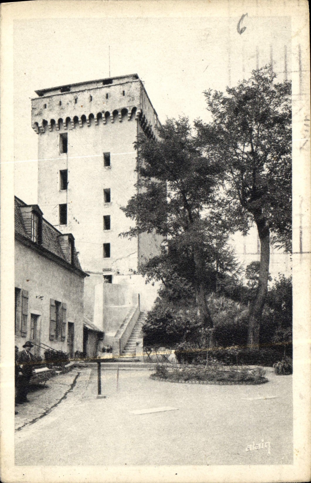 CPA Lourdes Le Chateau Fort 