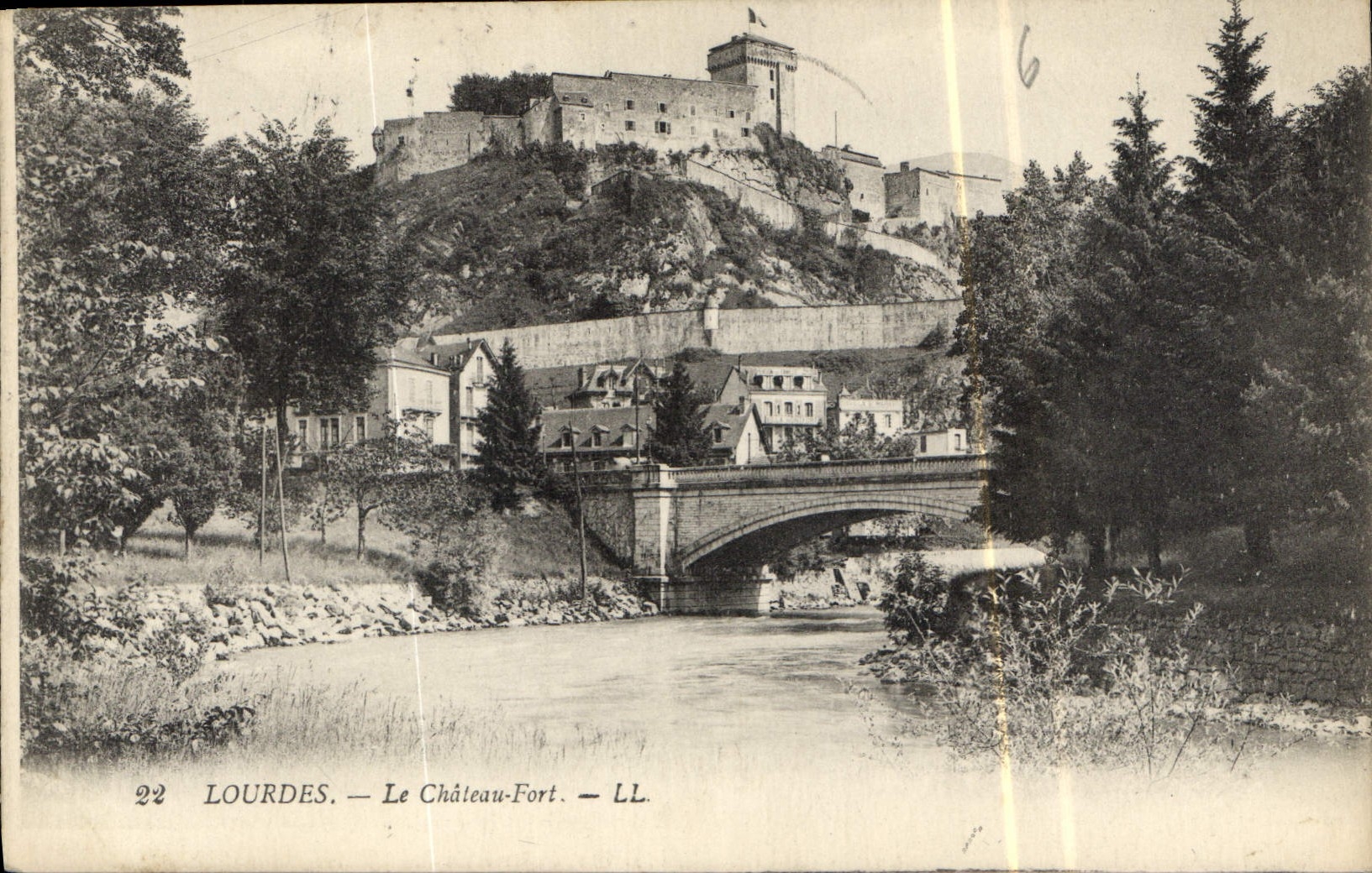 CPA Lourdes Le Chateau Fort 