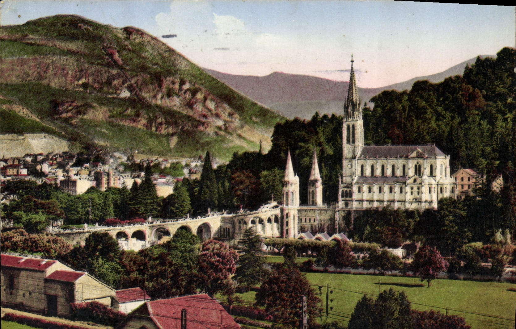 CPA Lourdes La Basilique et le Pic du Jer