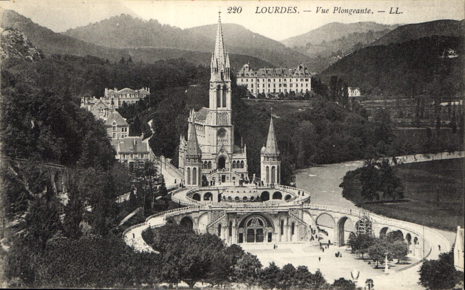 CPA Lourdes Vue Plongeante 