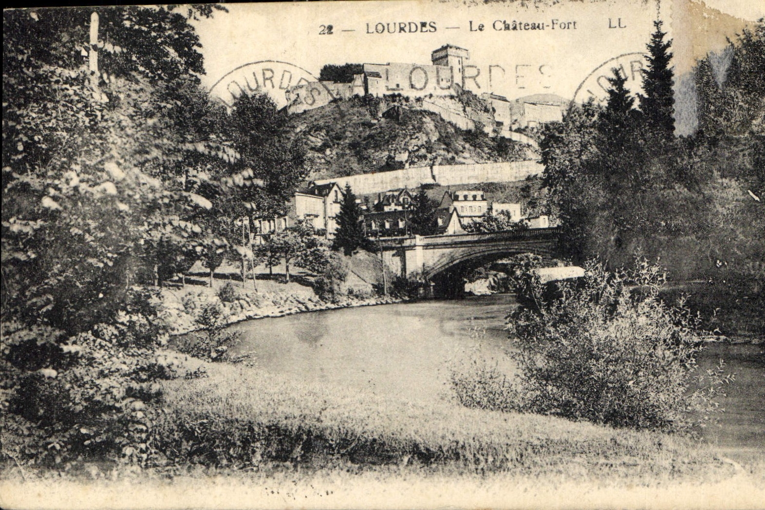 CPA Lourdes Le Chateau Fort 