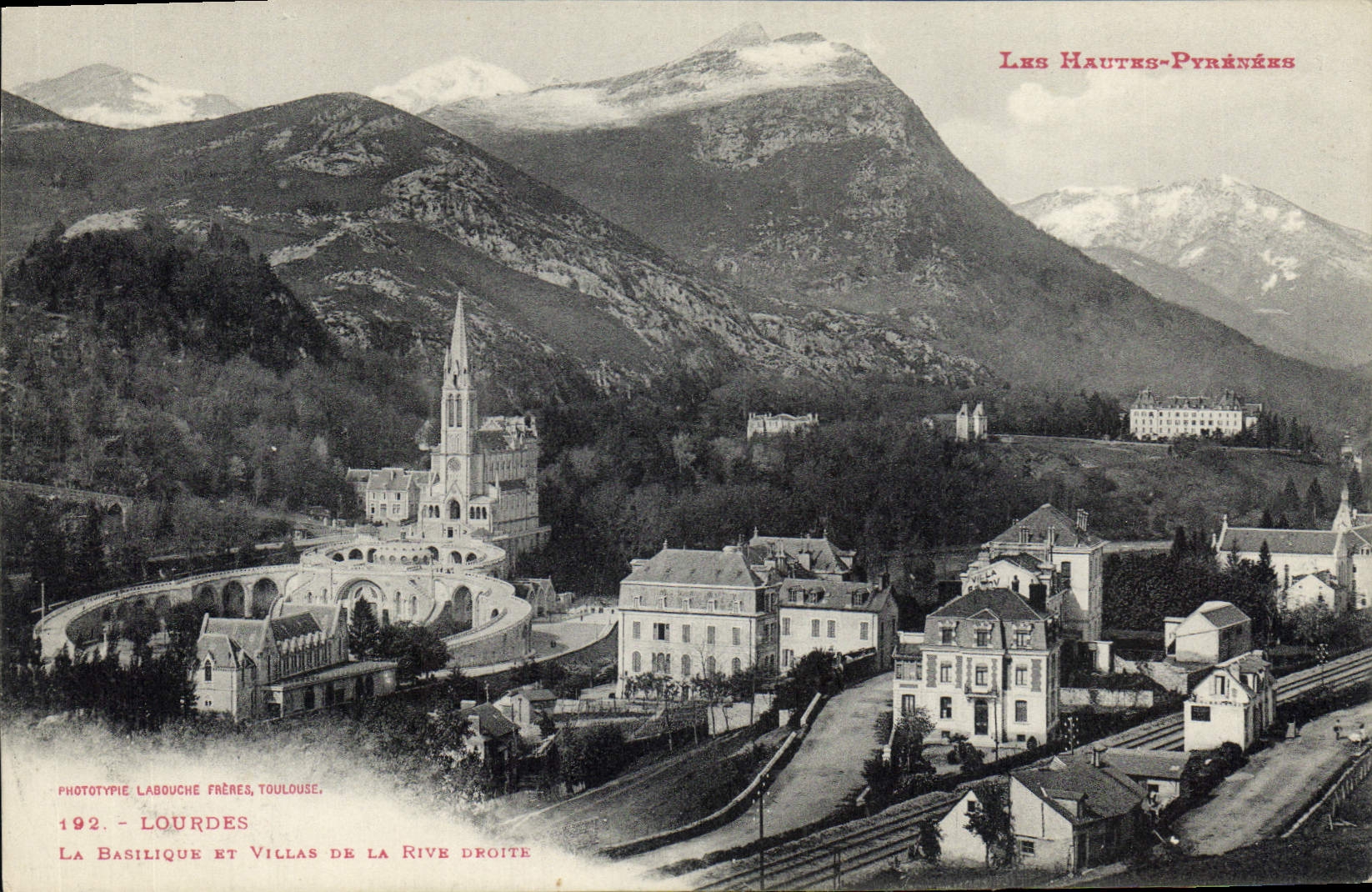 CPA Lourdes La Basilique et Villas de la Rive Droite 