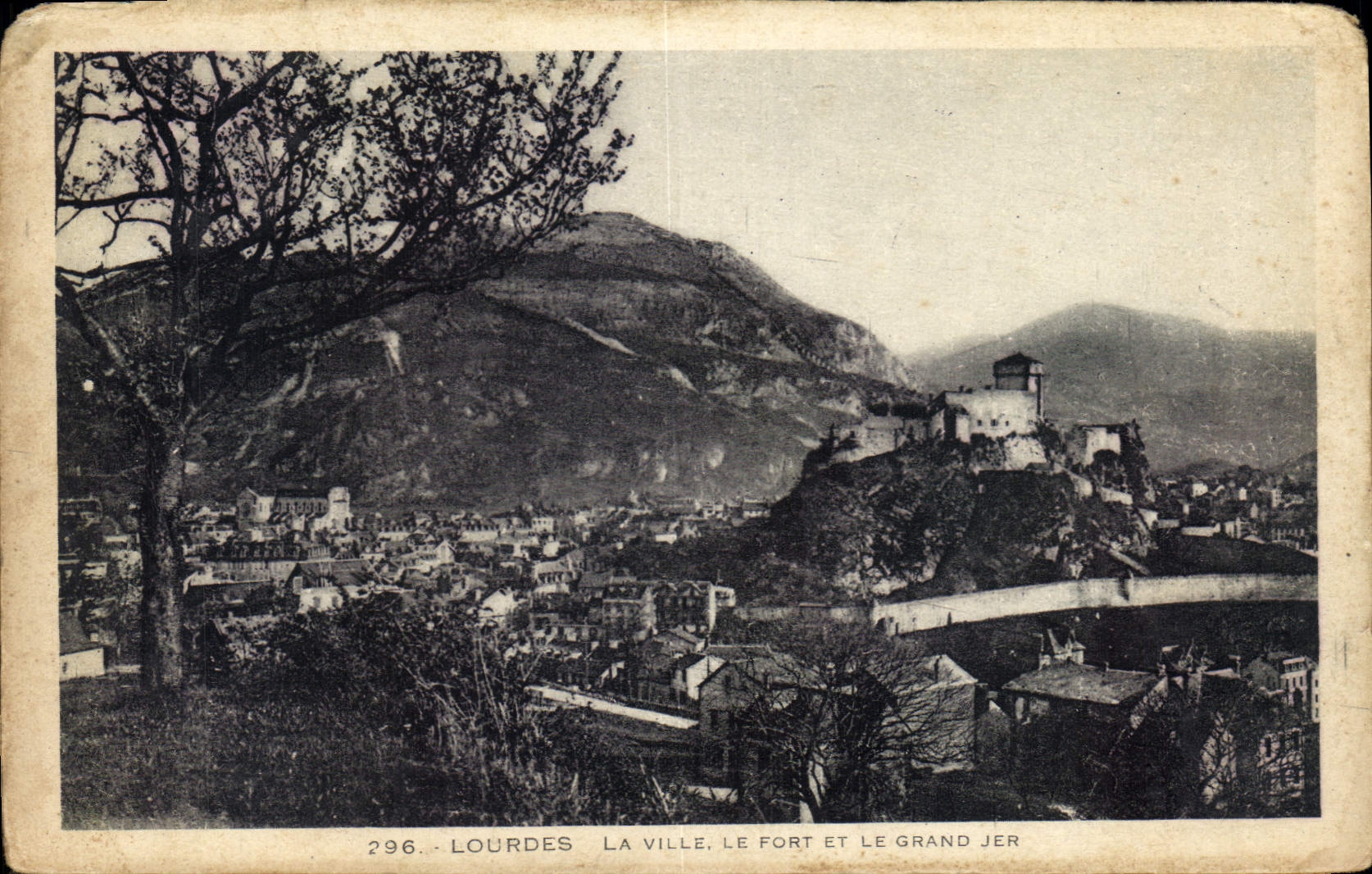 CPA Lourdes La Ville Le Fort et le Grand Jer 