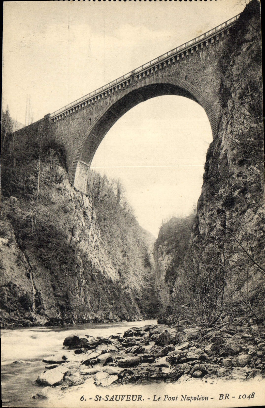 CPA St Sauveur Le Pont Napoleon 