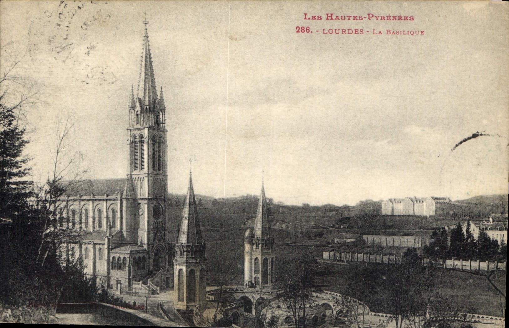 CPA Lourdes La Basilique 