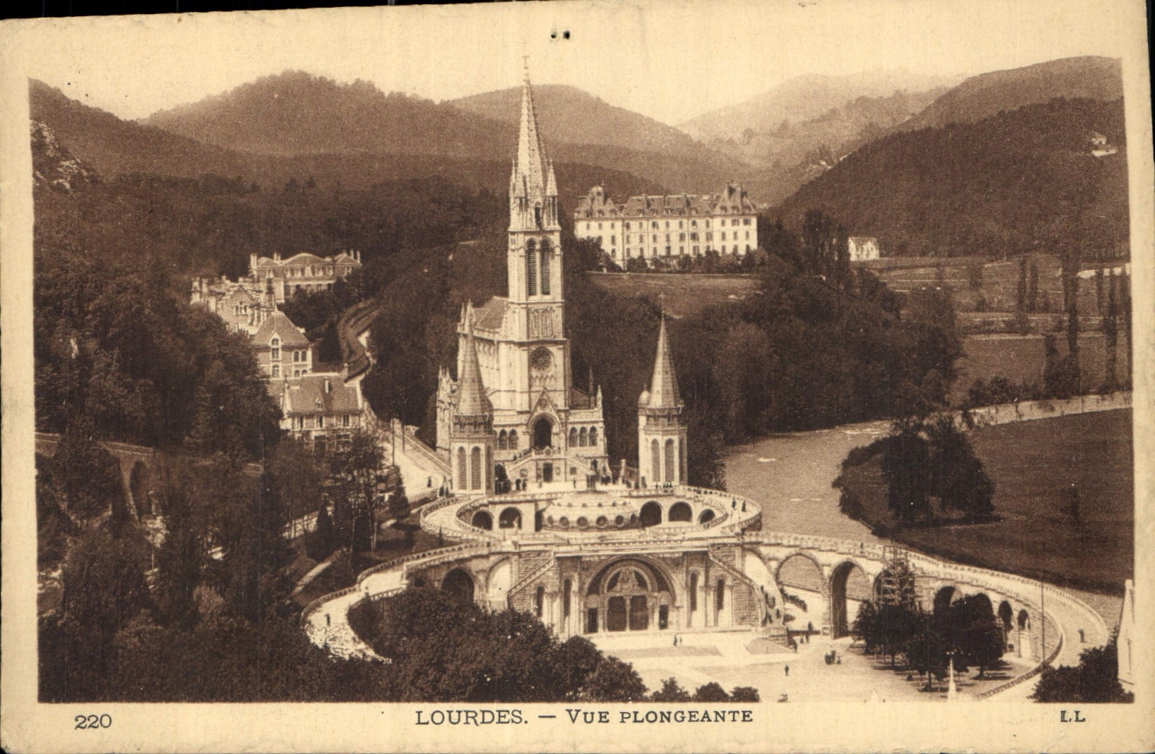 CPA Lourdes Vue Plongeante 