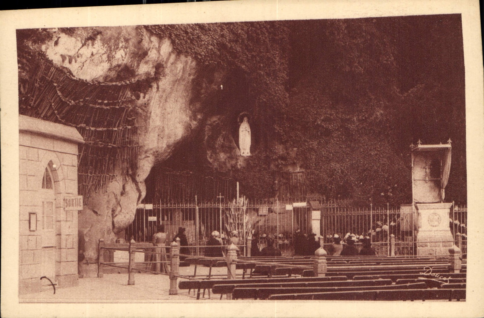 CPA Lourdes La Grotte 
