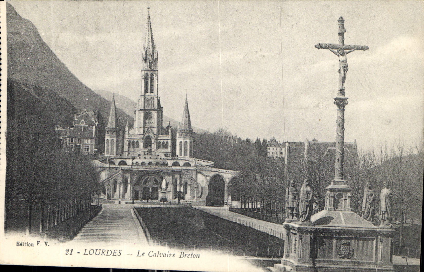 CPA Lourdes Le Calvaire Breton 
